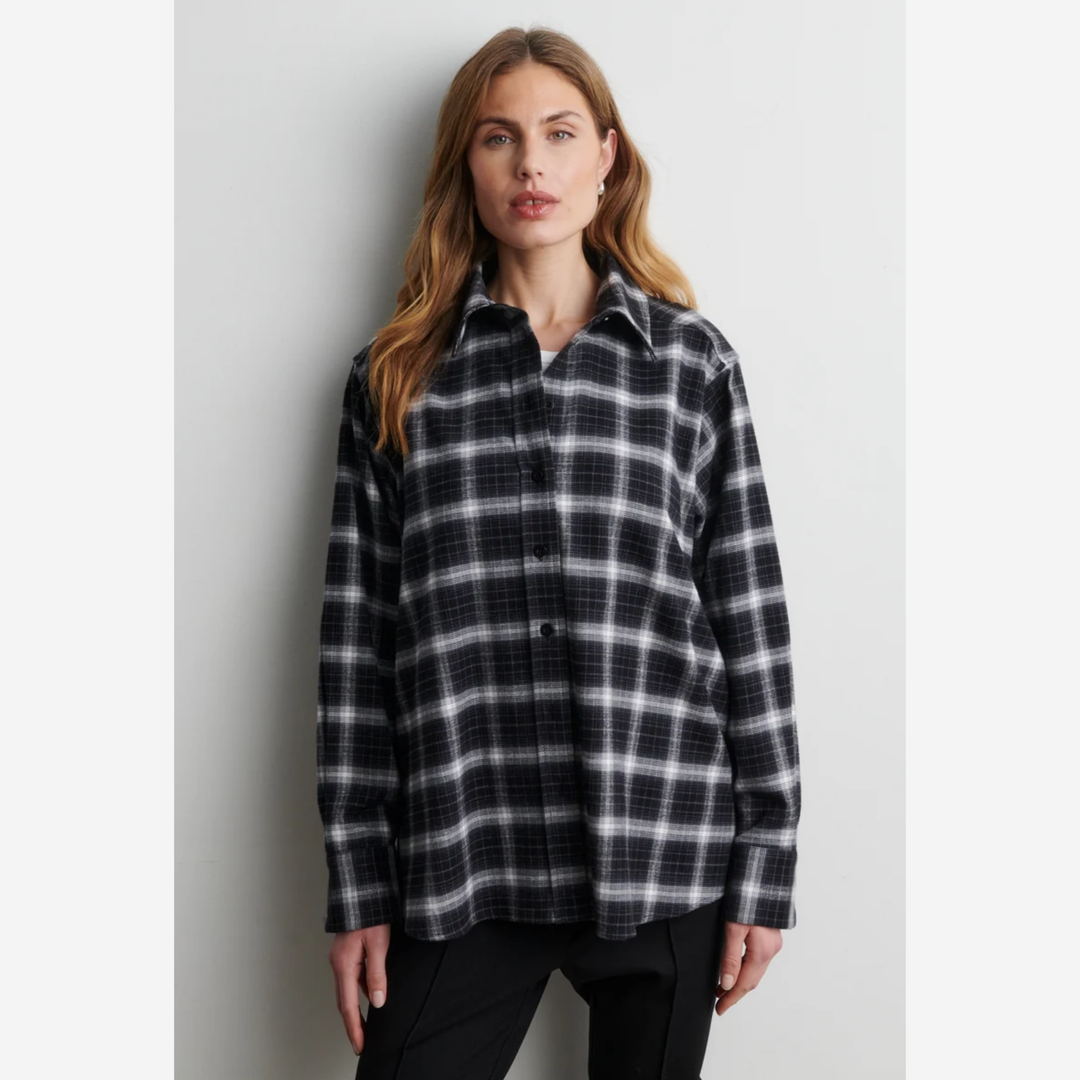 Genola Shirt Black