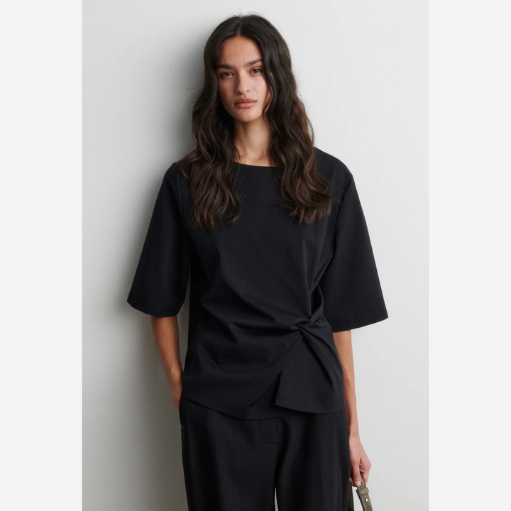 Arkai Drape Tee Black