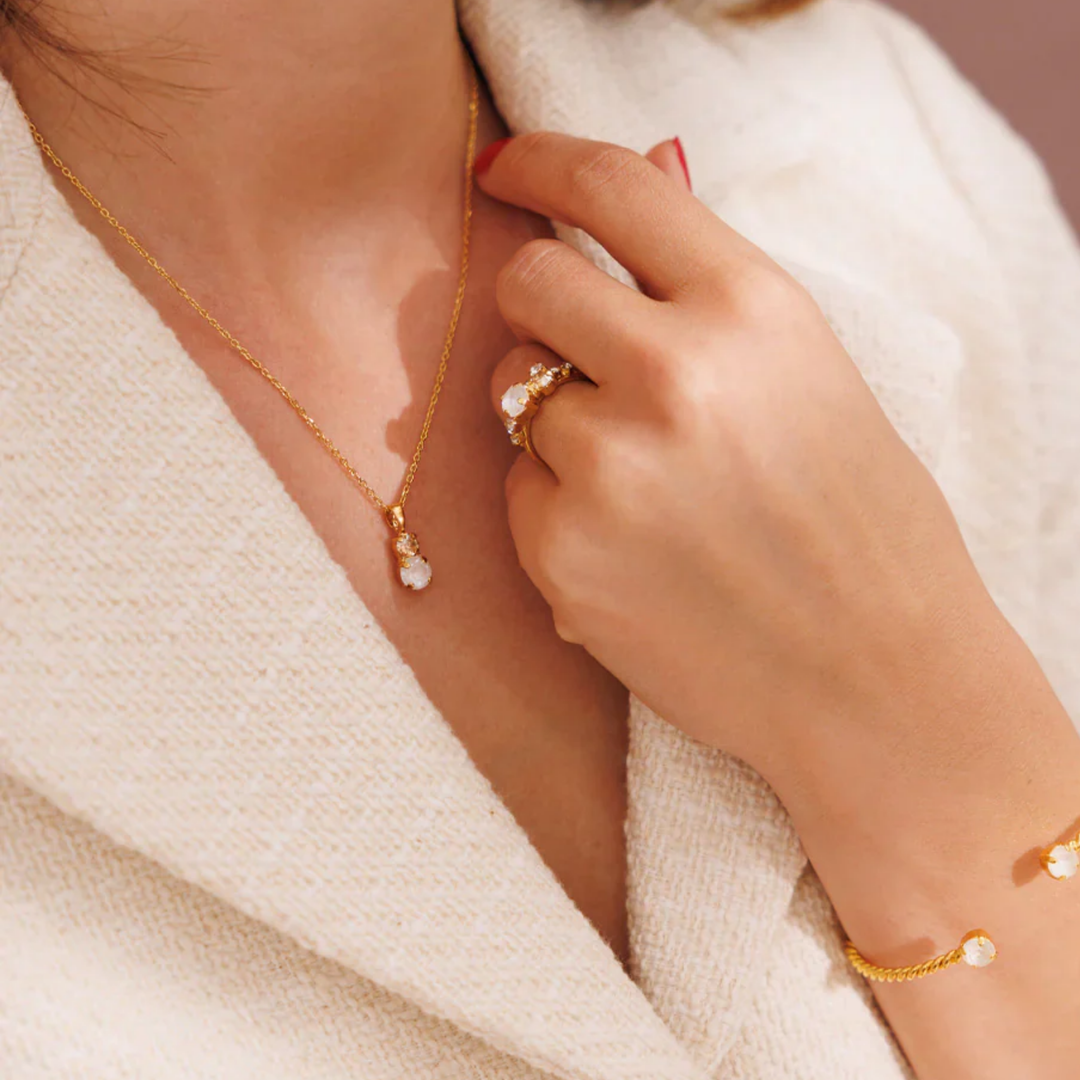 LEAH NECKLACE GOLD ELECTRIC WHITE COMBO