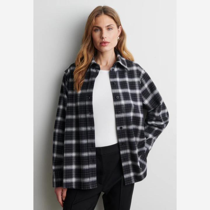 Genola Shirt Black