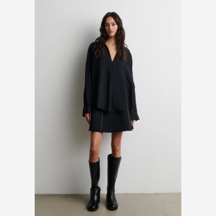 Timeline Blouse Black