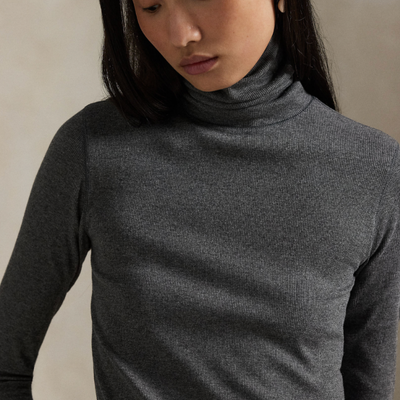 STRETCH-BLEND TURTLENECK