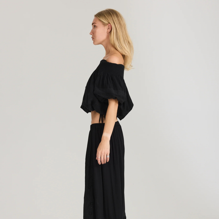 Lita Offshoulder Black