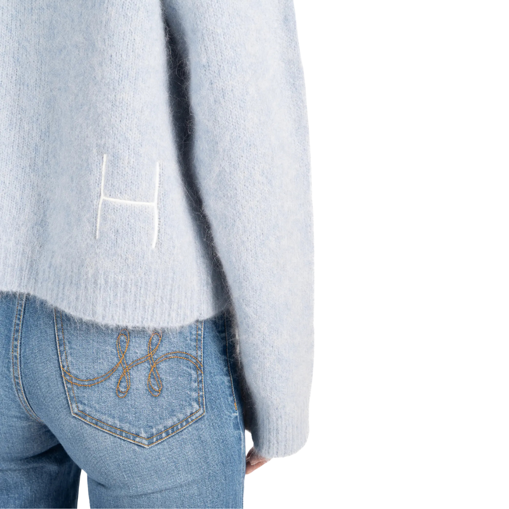 PERNILLE Short Cardigan Skyway