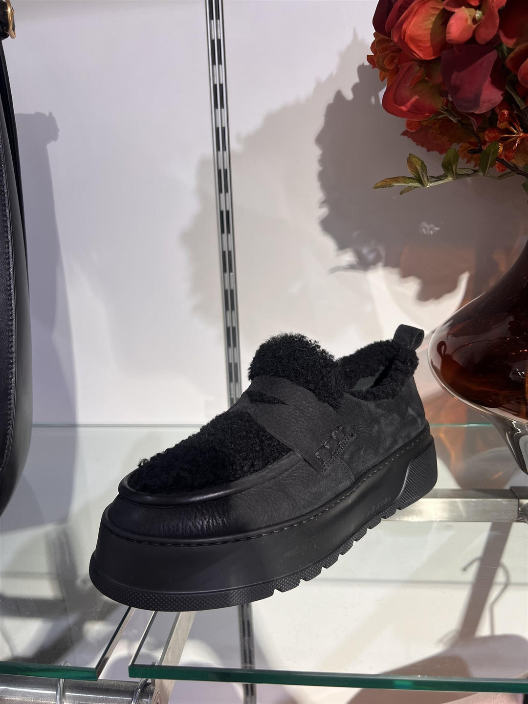 1-NABUK SOFT NERO  2-SHIRLING NERO